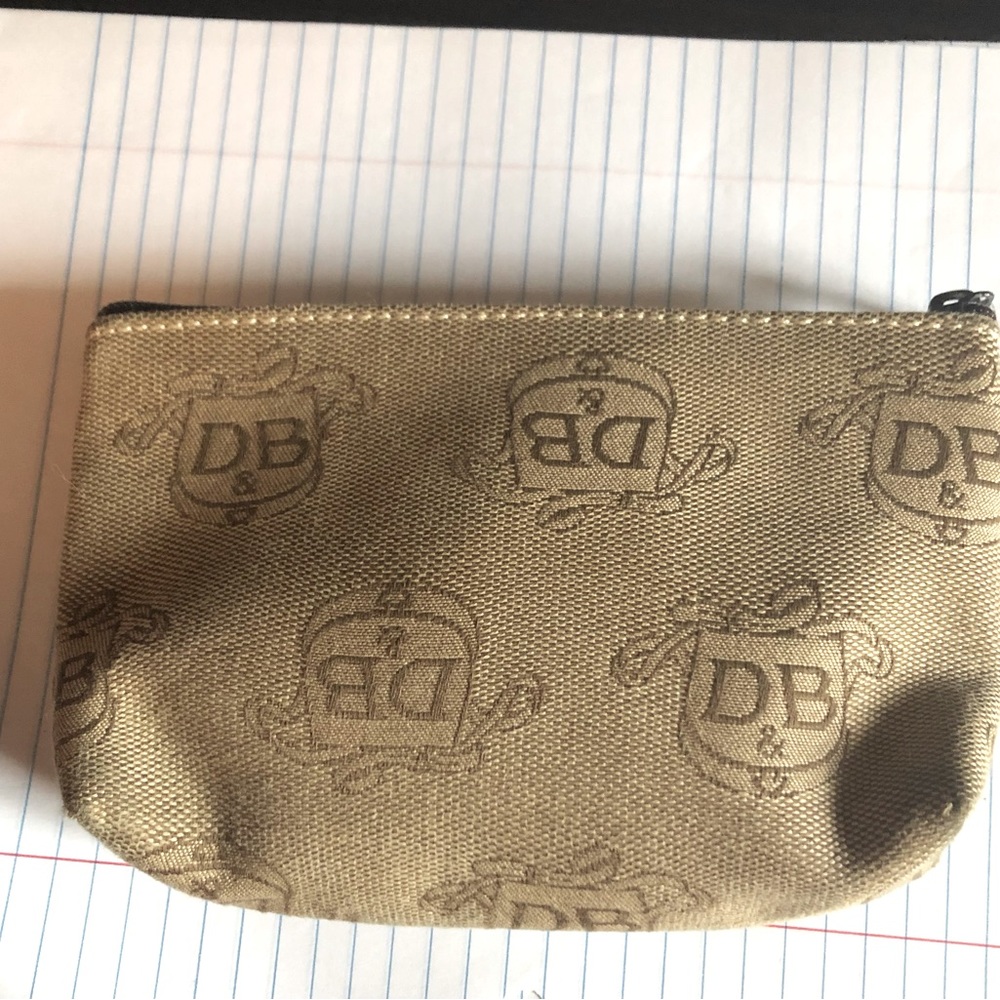 COPY - Dooney & Bourke pouch
